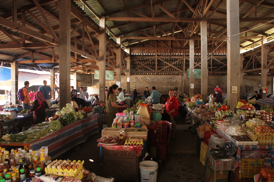 The city-market in Phongsali
